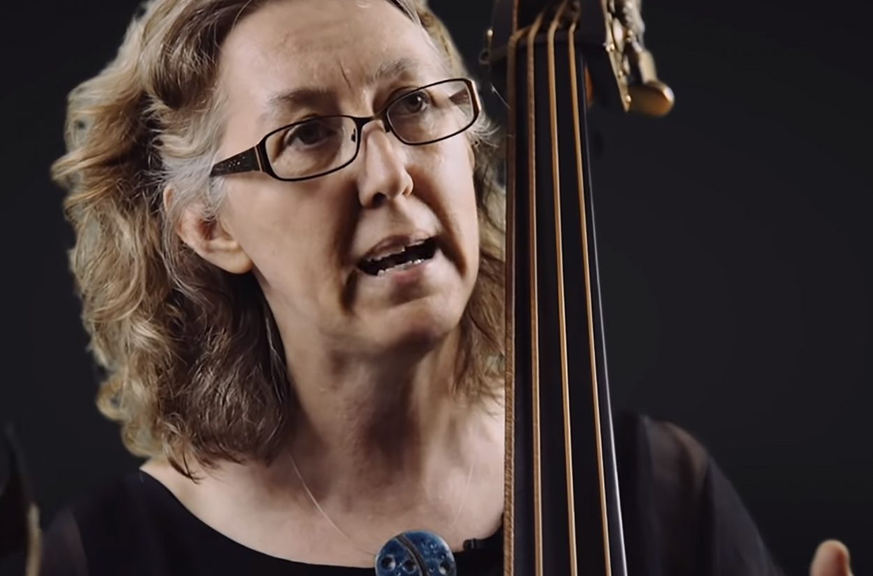 Our long-time double bass player Cecelia Bruggemeyer introduces us to the baroque double bass