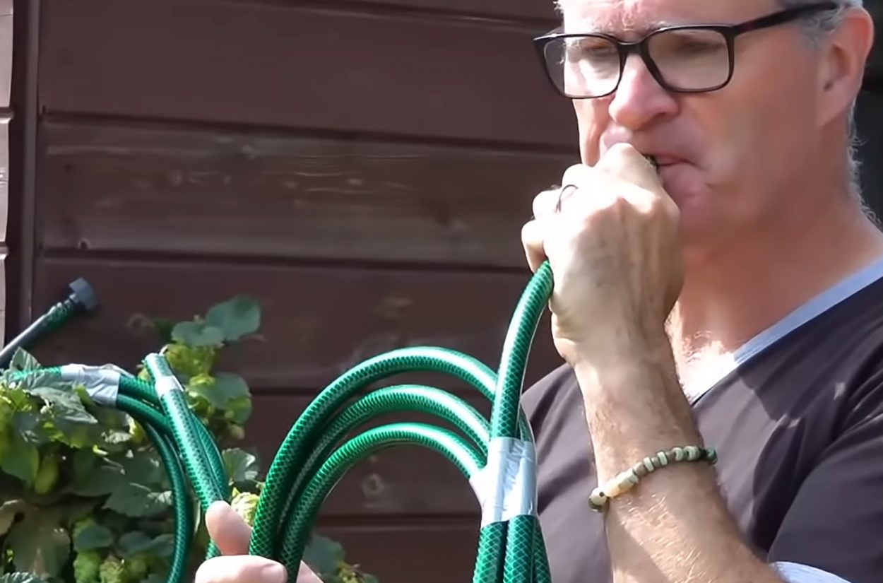 OAE Horn player Martin Lawrence demonstrates how to make a hosepipe horn