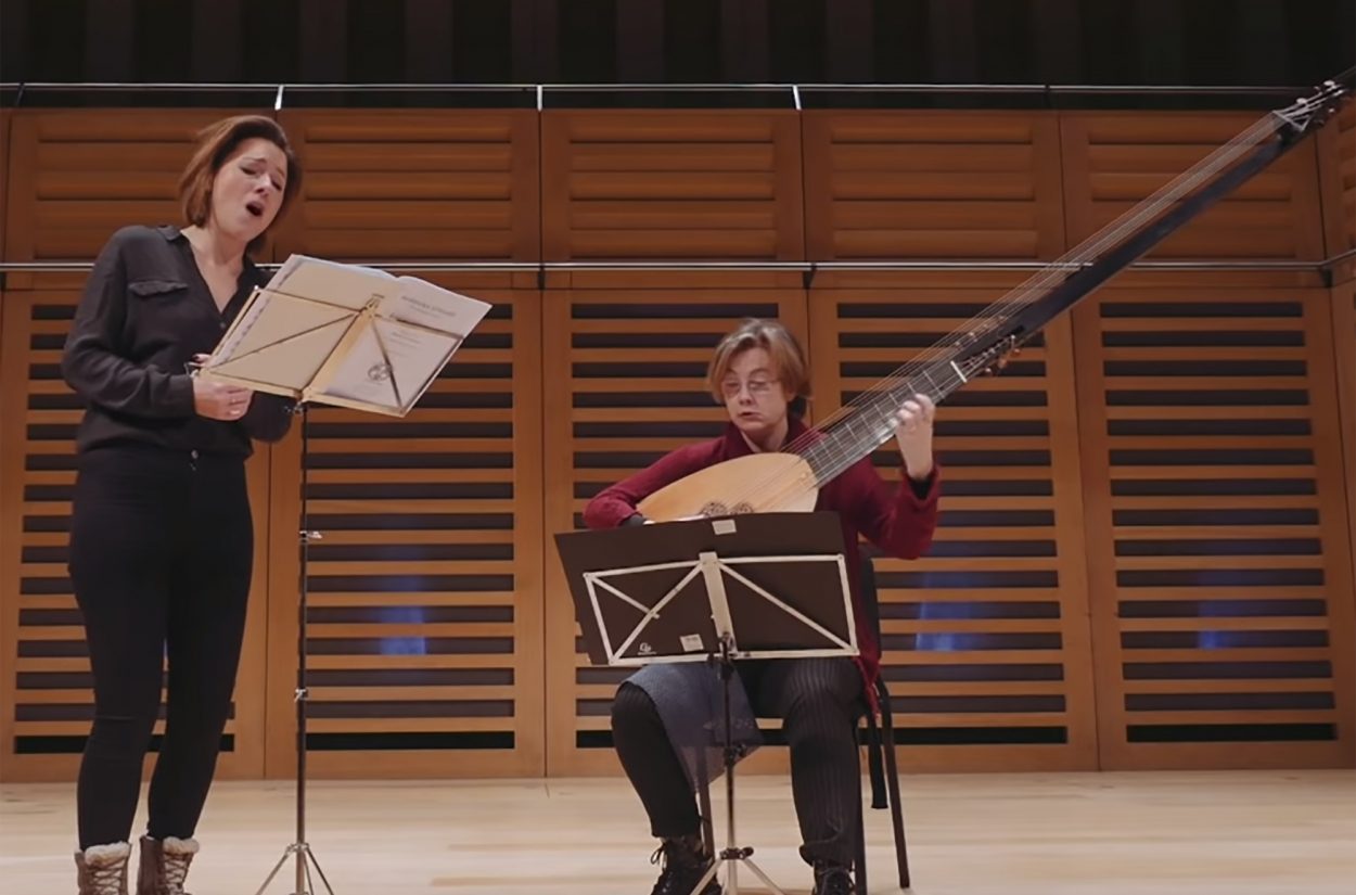 Mary Bevan and Elizabeth Kenny performing lagrime mie